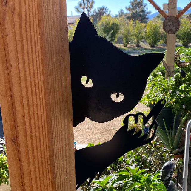 Peeping cat middle finger metal art