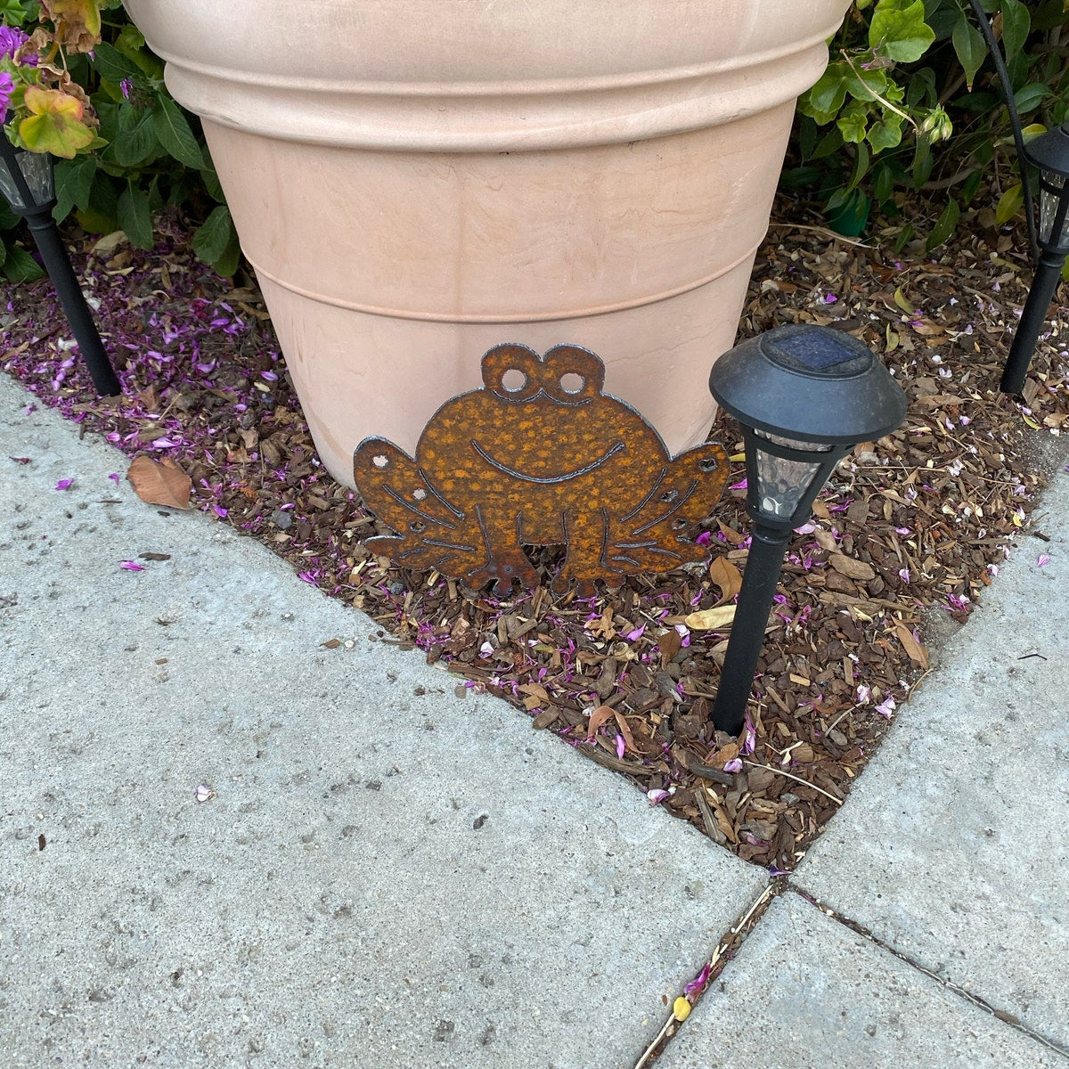 Smiling Frog Metal Art