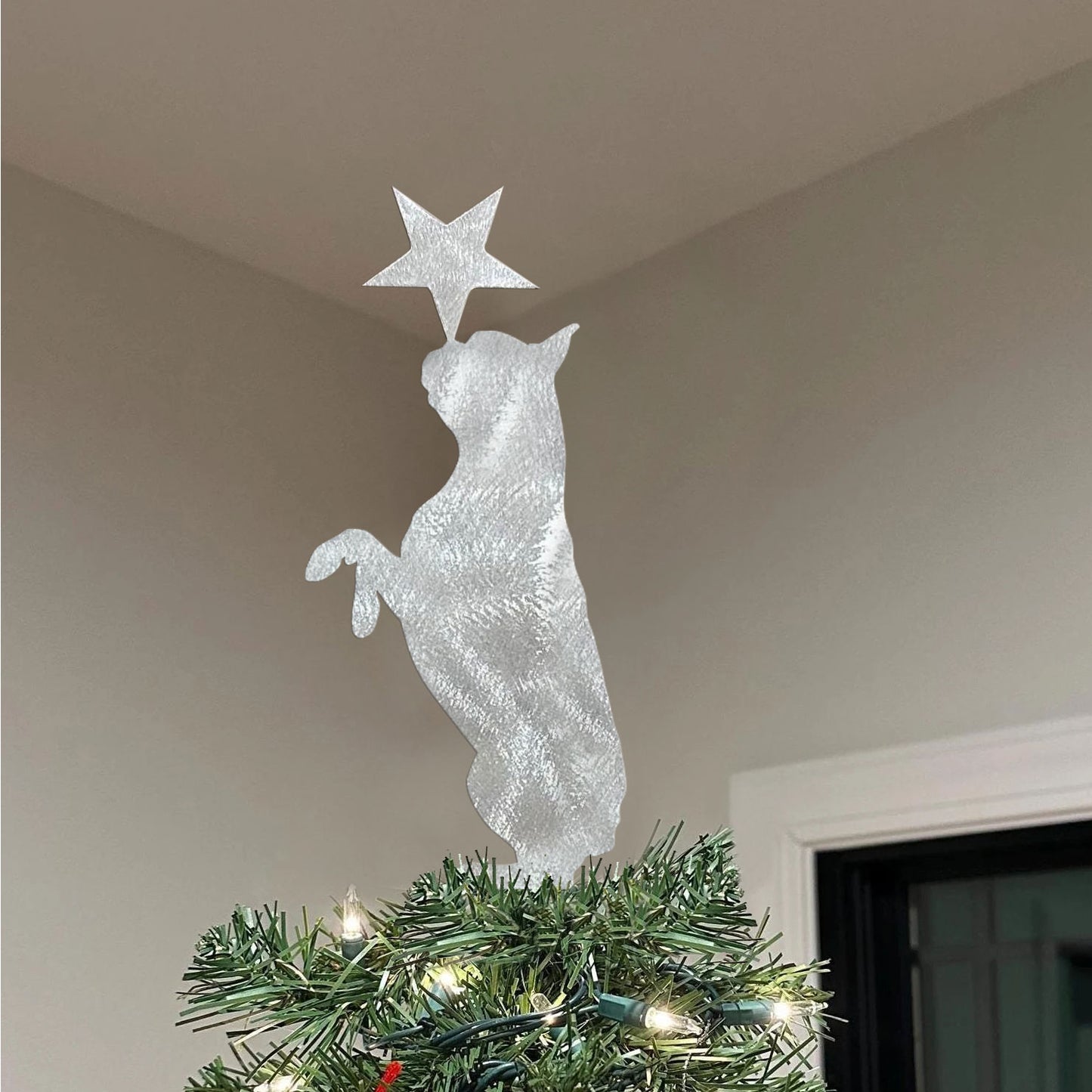 Dog with a star Christmas tree metal topper
