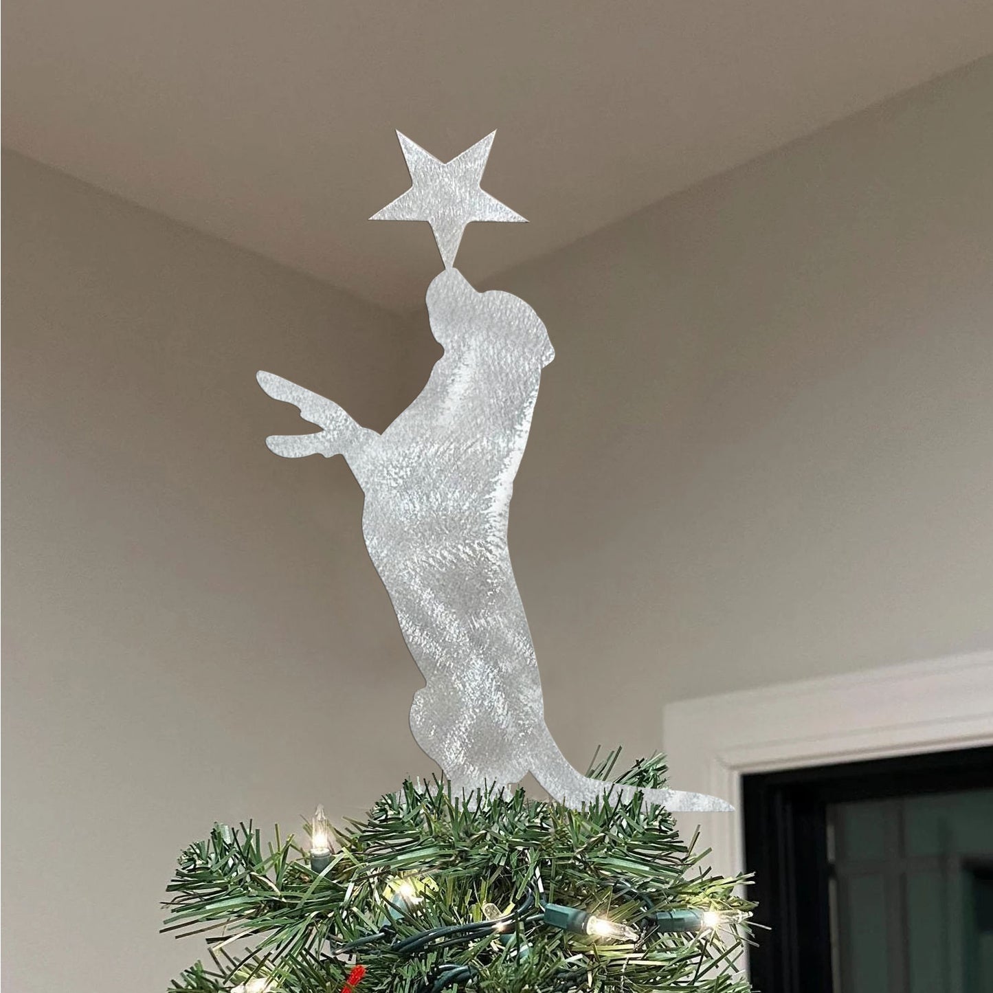 Dog with a star Christmas tree metal topper