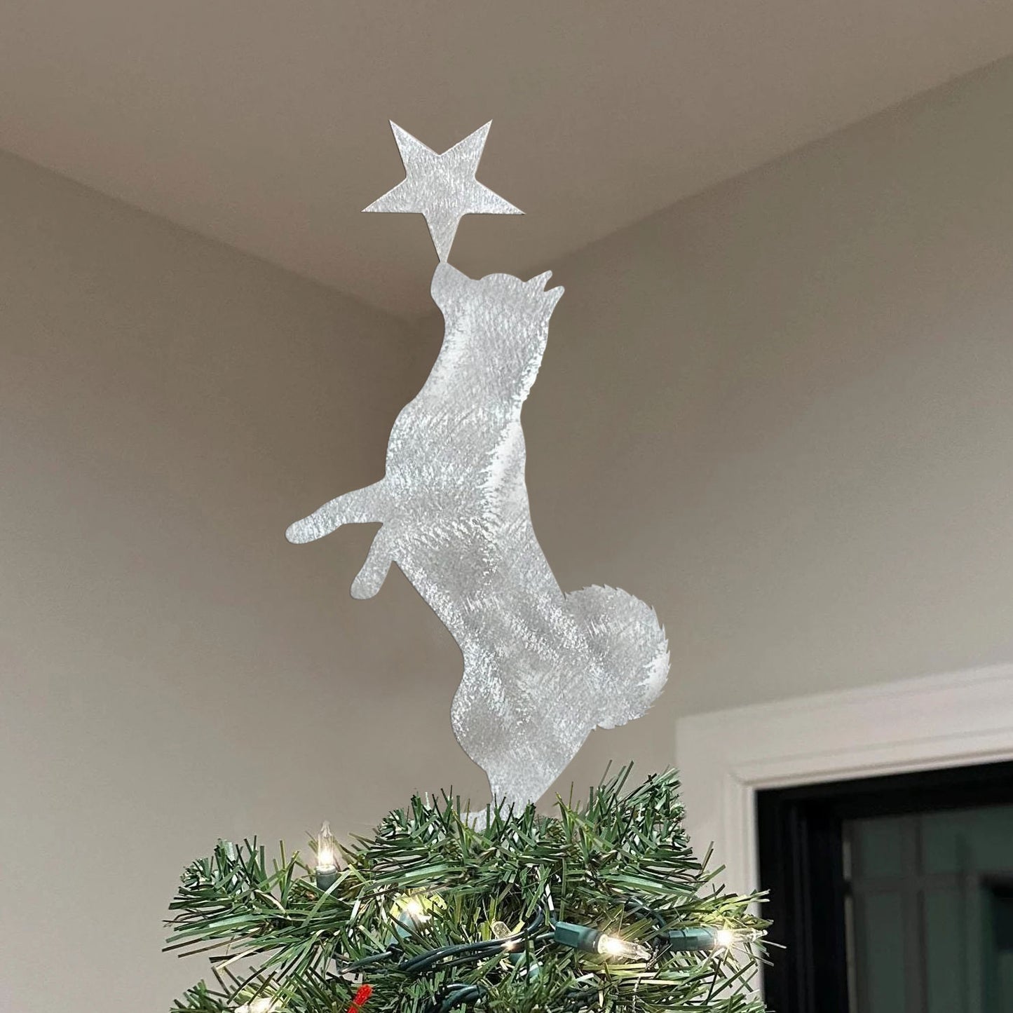 Dog with a star Christmas tree metal topper