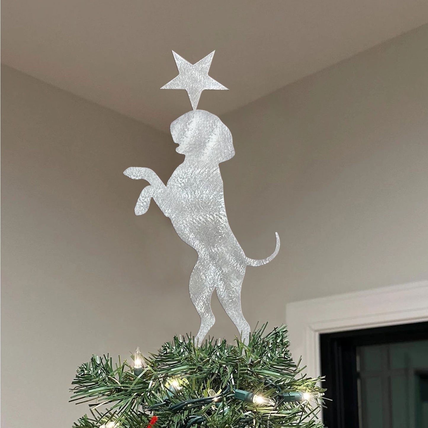 Dog with a star Christmas tree metal topper