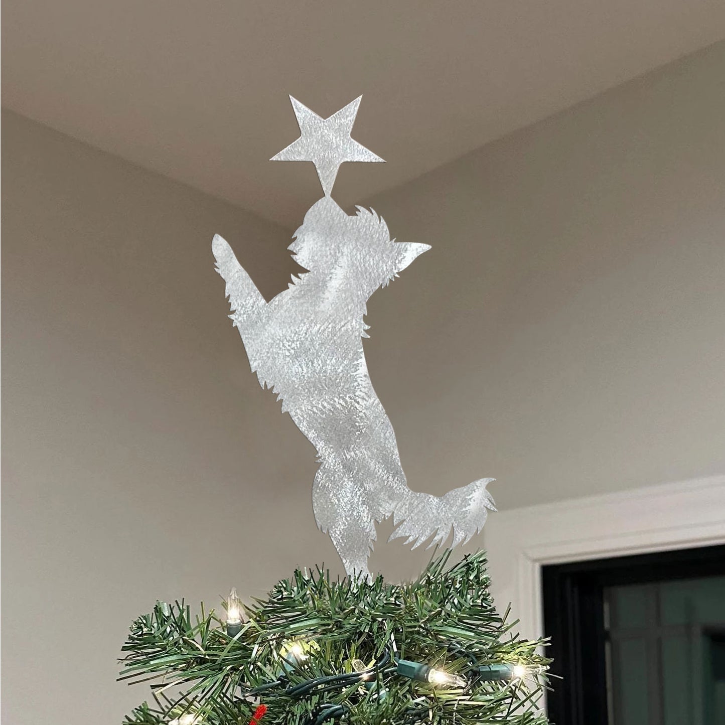 Dog with a star Christmas tree metal topper