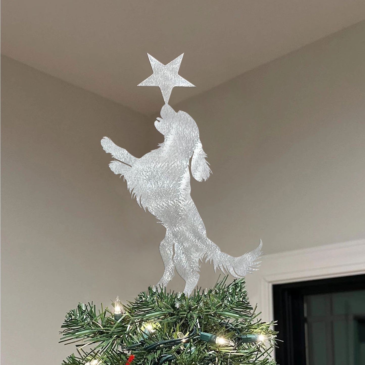Dog with a star Christmas tree metal topper