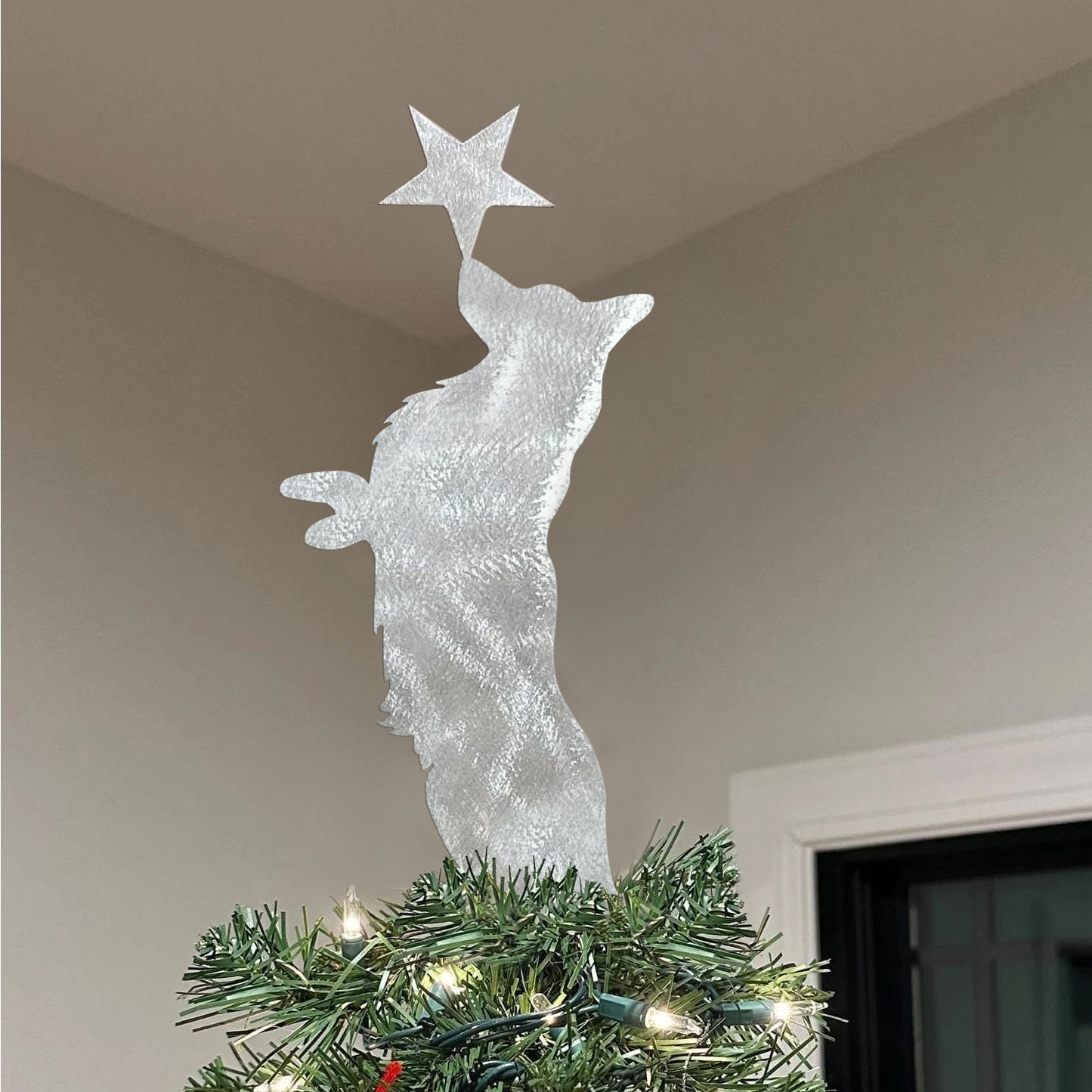 Dog with a star Christmas tree metal topper